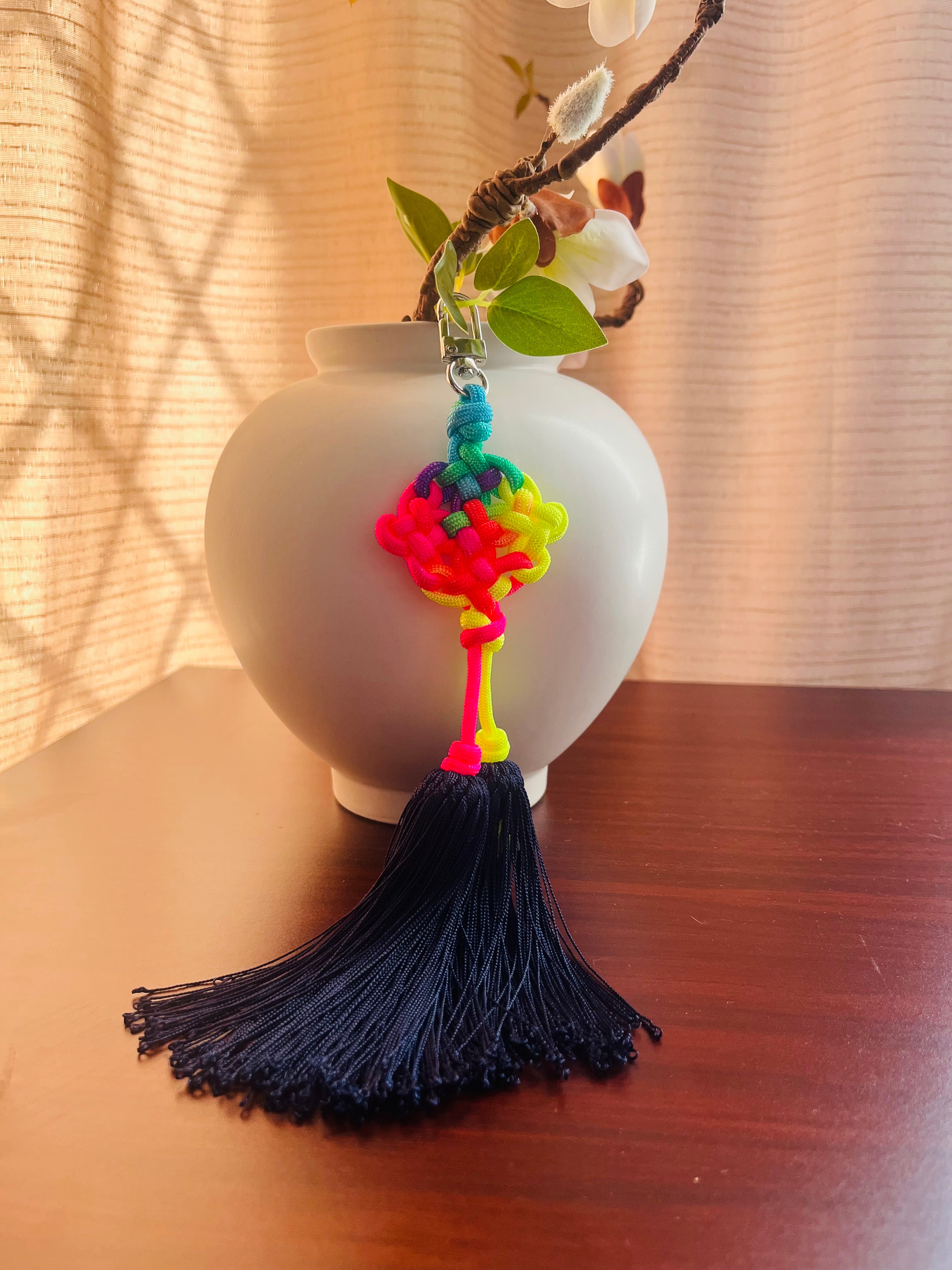 MARRON KNOT - Multi colour Norigae