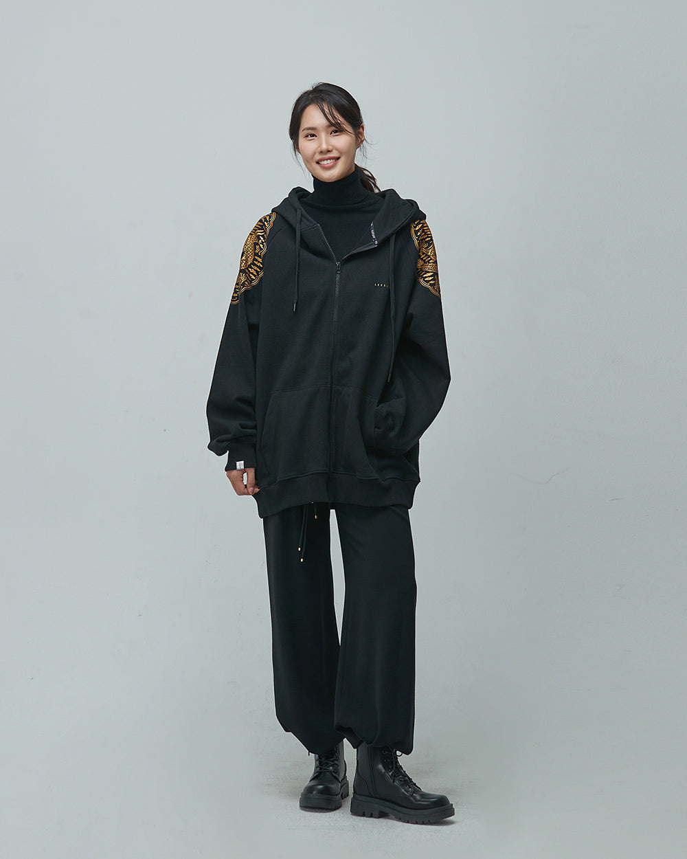 LEESLE - Black dragon hoodie